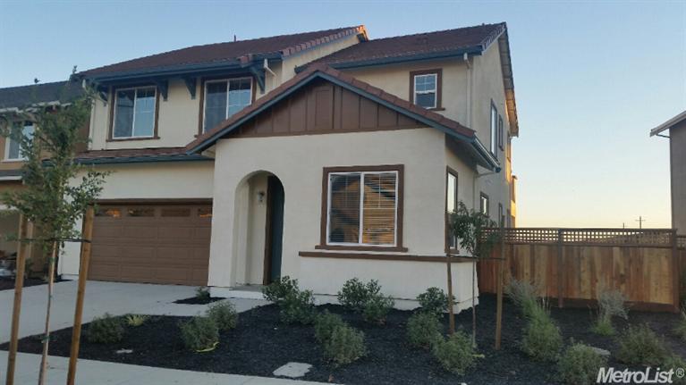 1272 Mariners Dr, Lathrop, CA 95330 photo 2