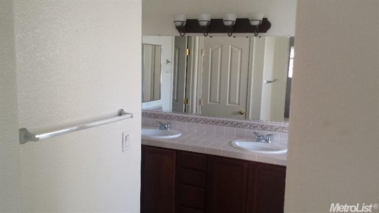 1003 Esplanade Cir, Folsom, CA 95630 photo 6