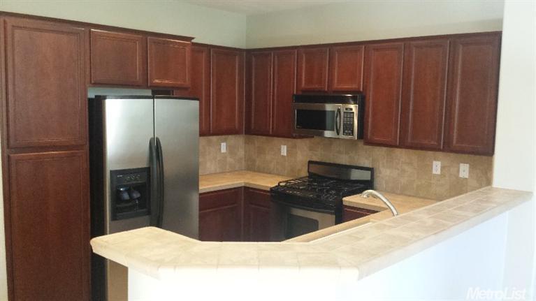 1003 Esplanade Cir, Folsom, CA 95630 photo 2