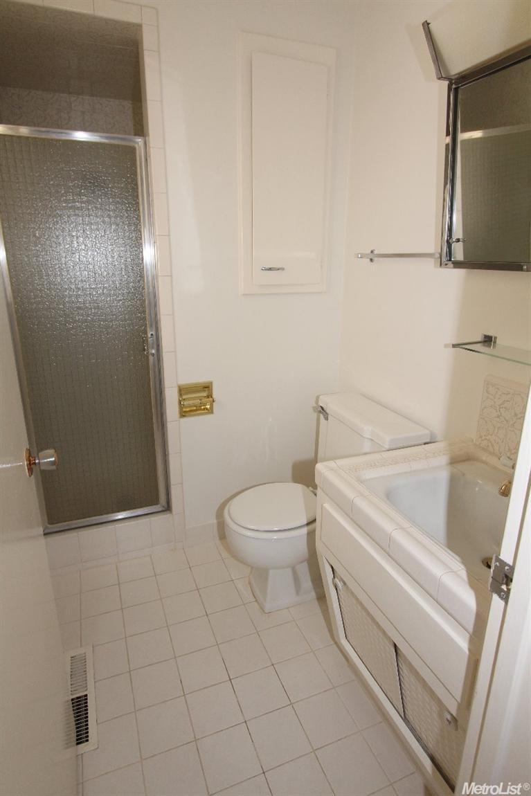 1102 Arboleda Dr, Modesto, CA 95351 photo 8