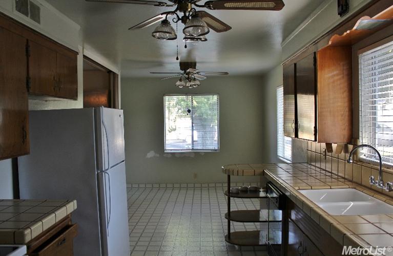 612 Daisy, Lodi, CA 95240 photo 5