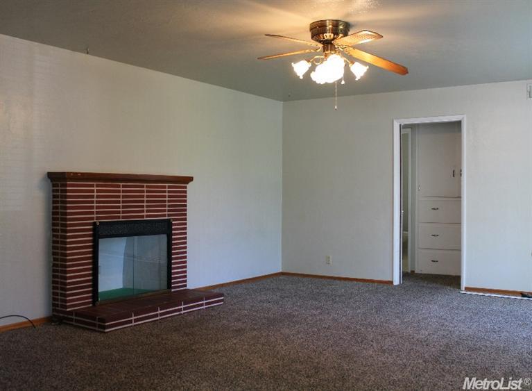 612 Daisy, Lodi, CA 95240 photo 2