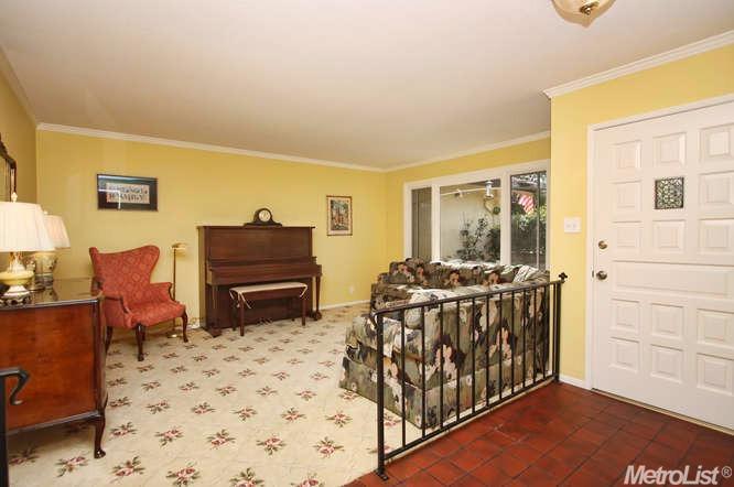 4811 Gibbons Dr, Carmichael, CA 95608 photo 6