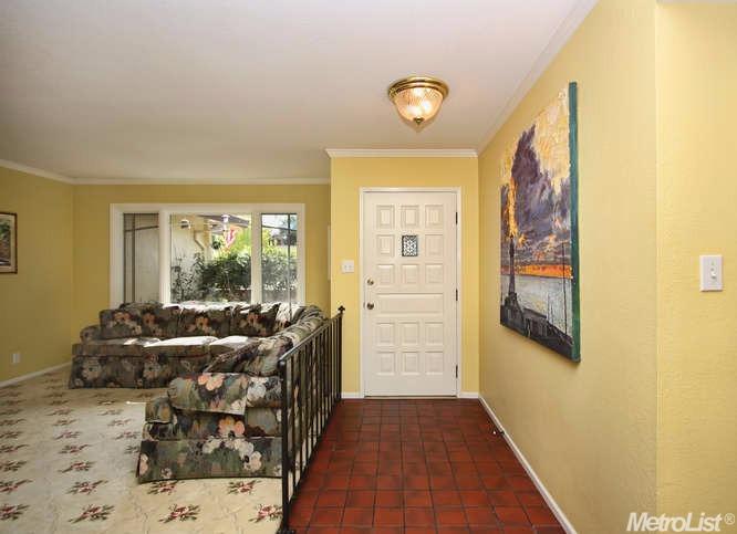 4811 Gibbons Dr, Carmichael, CA 95608 photo 5