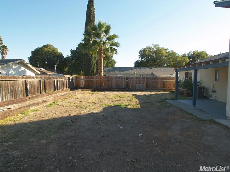 1304 Mica Way, Modesto, CA 95355 photo 19