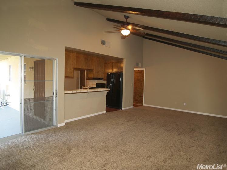 1304 Mica Way, Modesto, CA 95355 photo 4
