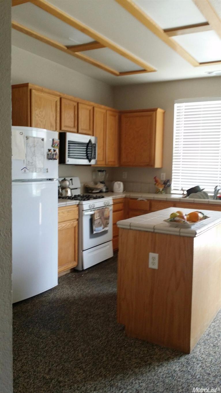 1708 Carousel Dr, Modesto, CA 95356 photo 8