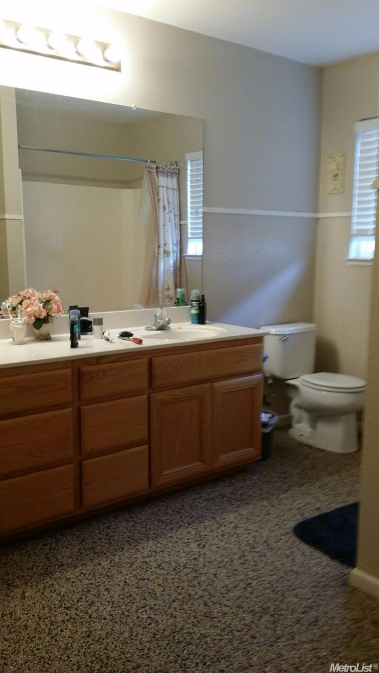 1708 Carousel Dr, Modesto, CA 95356 photo 3