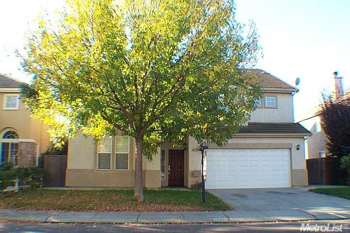 1708 Carousel Dr, Modesto, CA 95356 photo 1