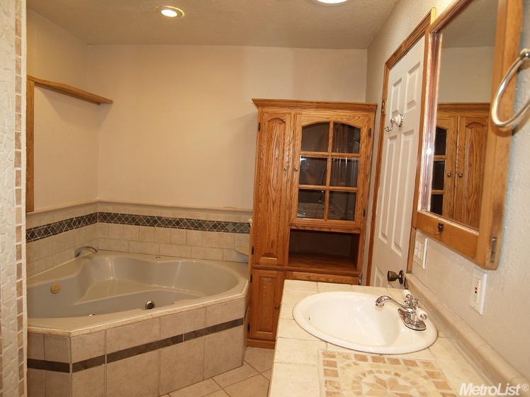 2812 E Orangeburg Ave, Modesto, CA 95355 photo 22
