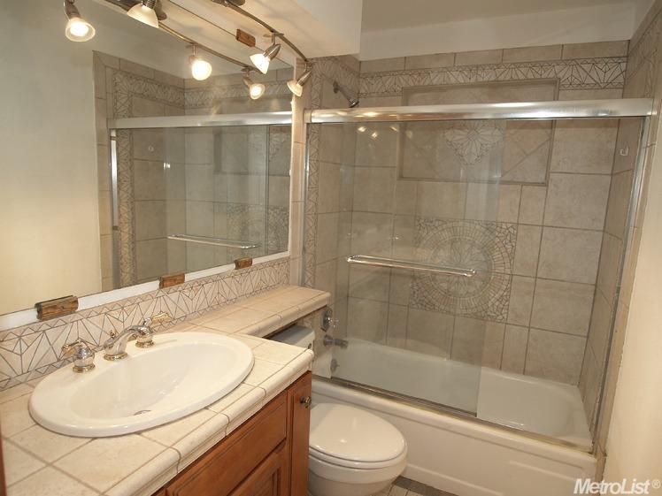 2812 E Orangeburg Ave, Modesto, CA 95355 photo 18