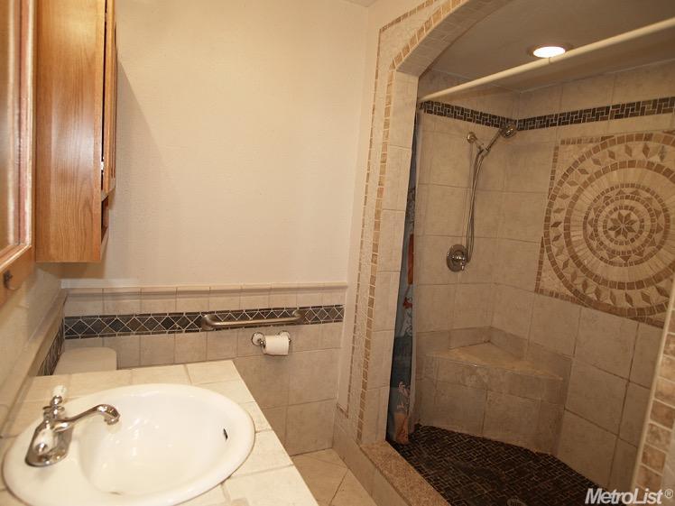 2812 E Orangeburg Ave, Modesto, CA 95355 photo 23