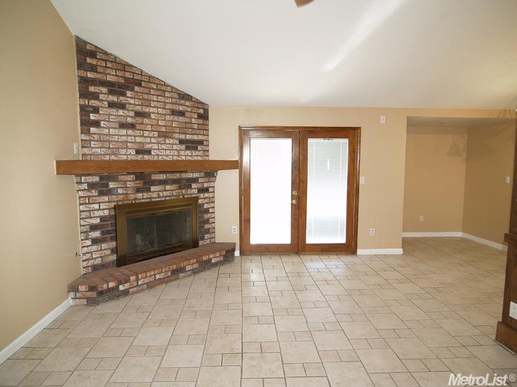 2812 E Orangeburg Ave, Modesto, CA 95355 photo 9