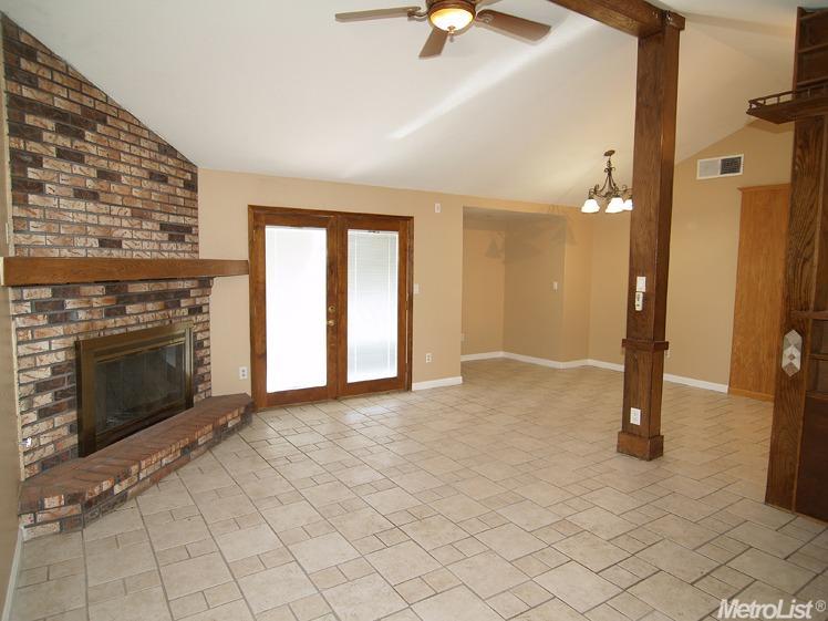 2812 E Orangeburg Ave, Modesto, CA 95355 photo 8