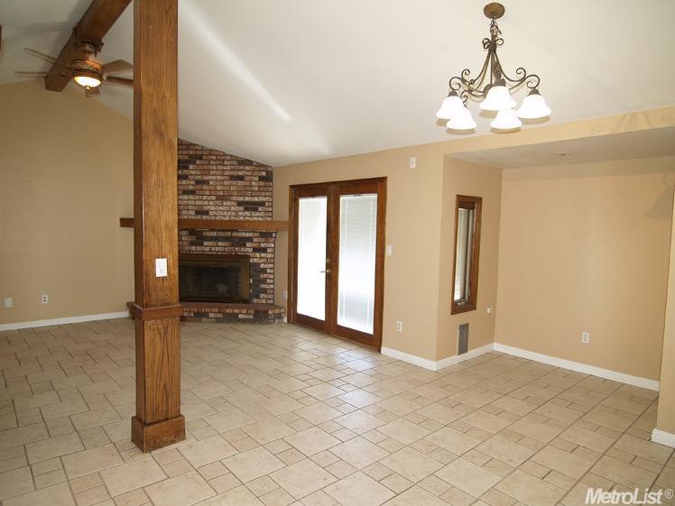 2812 E Orangeburg Ave, Modesto, CA 95355 photo 11