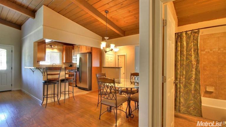 3605 Comstock Way, Carmichael, CA 95608 photo 9