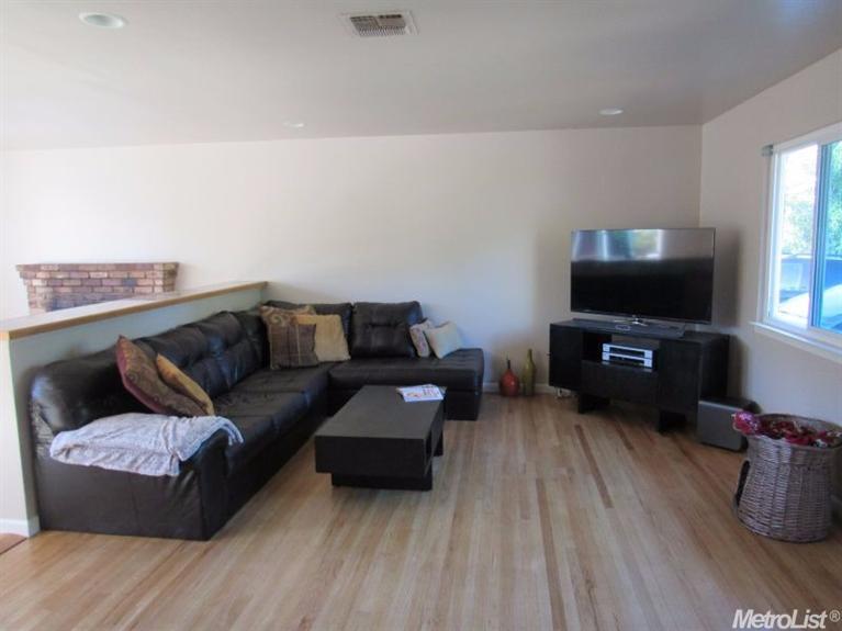 3330 Monteglen Ct, Carmichael, CA 95608 photo 2