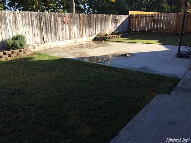 1643 Backus, Turlock, CA 95380 photo 3