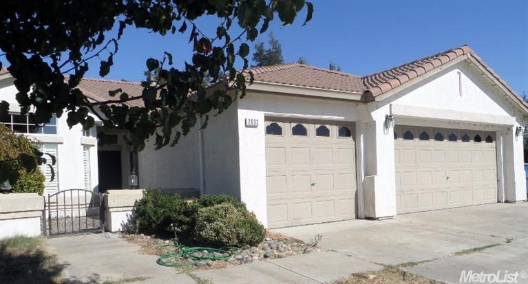 2083 Crom St, Manteca, CA 95337 photo 1