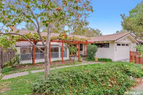 2419 Evenstar Ln, Davis, CA 95616 photo 2