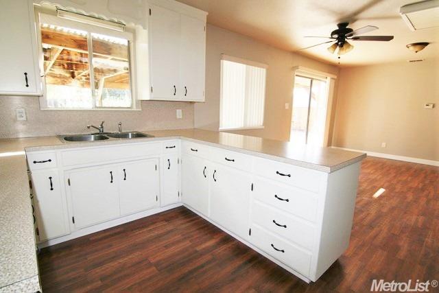 138 S Parallel Ave, Ripon, CA 95366 photo 6