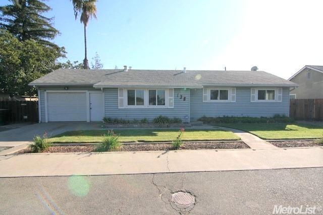 138 S Parallel Ave, Ripon, CA 95366 photo 1