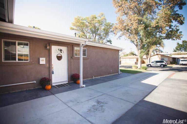 240 E 22nd St, Tracy, CA 95376 photo 4
