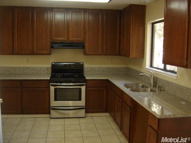 729 Mamilane, Modesto, CA 95351 photo 3