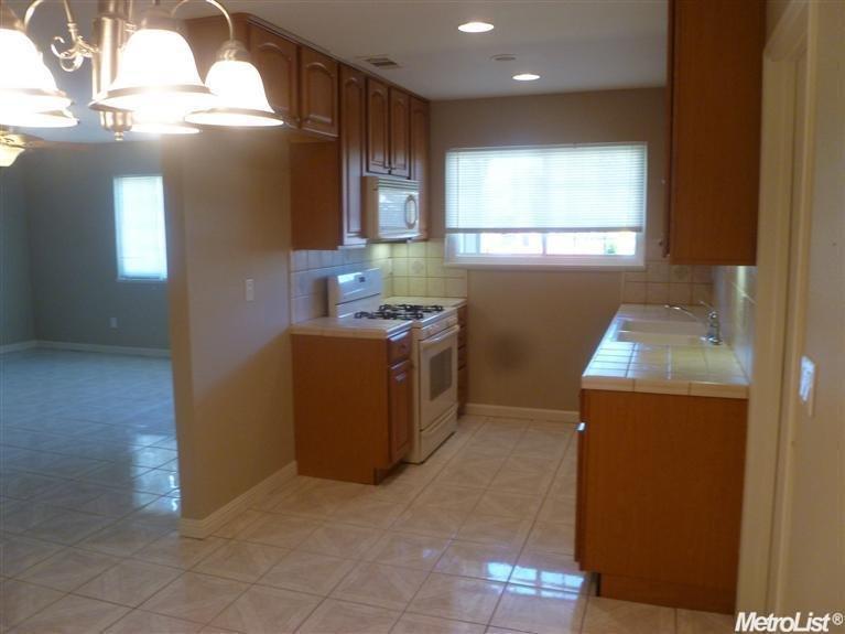 16331 Noel Ln, Lathrop, CA 95330 photo 5