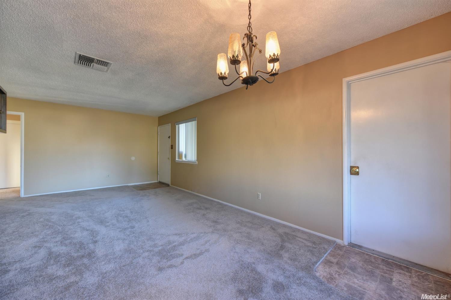 6190 Orsi Cir, Carmichael, CA 95608 photo 4