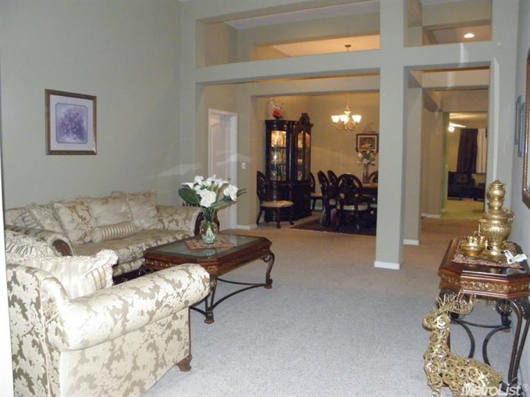 69 Nostalgia Ave, Patterson, CA 95363 photo 2