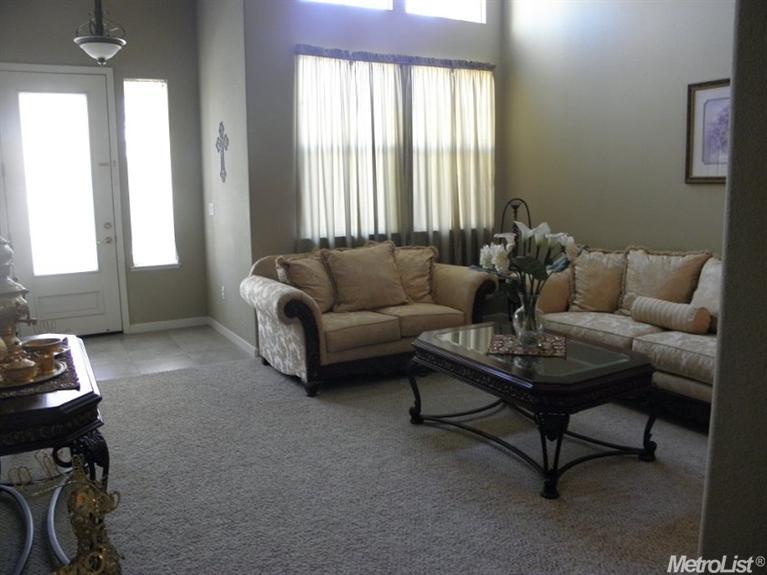 69 Nostalgia Ave, Patterson, CA 95363 photo 3