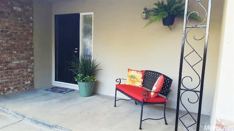110 N El Circulo, Patterson, CA 95363 photo 3