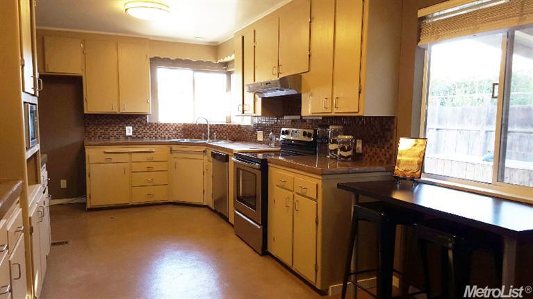 110 N El Circulo, Patterson, CA 95363 photo 4