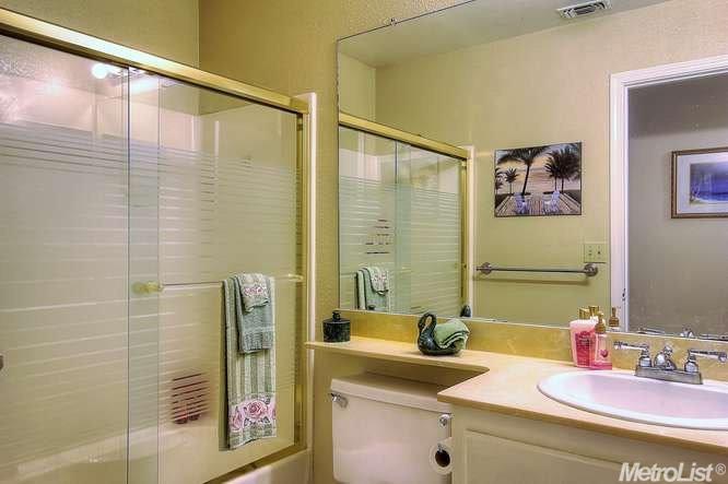 415 Yosemite Dr, Tracy, CA 95376 photo 9