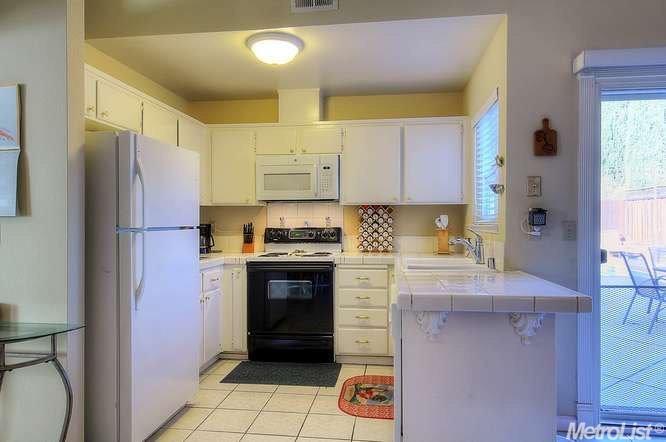 415 Yosemite Dr, Tracy, CA 95376 photo 3
