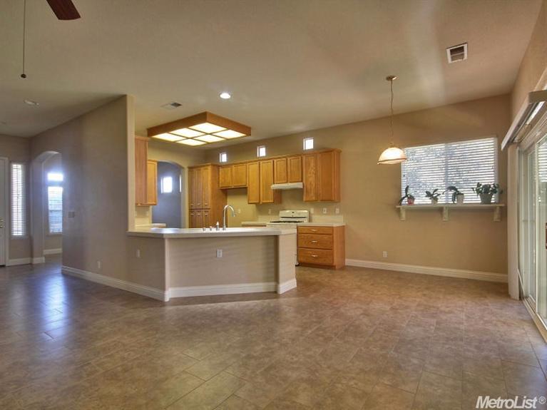 3216 Kodiak Dr, Modesto, CA 95355 photo 7