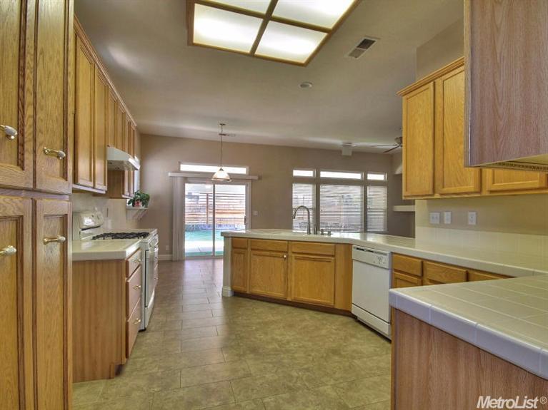 3216 Kodiak Dr, Modesto, CA 95355 photo 5