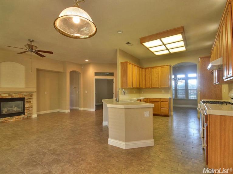 3216 Kodiak Dr, Modesto, CA 95355 photo 6
