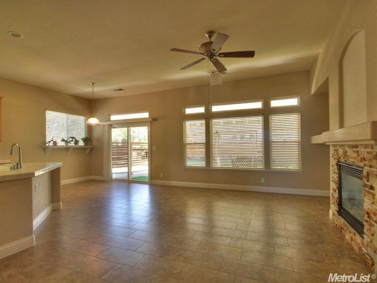 3216 Kodiak Dr, Modesto, CA 95355 photo 8