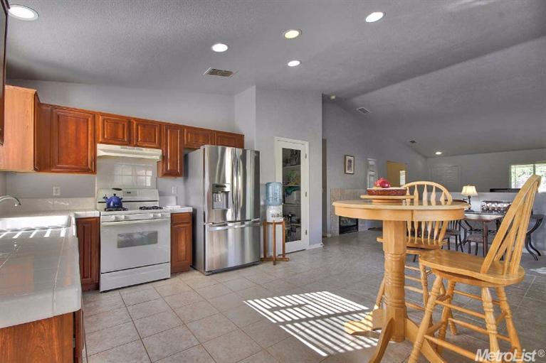 4327 Monhegan Way, Mather, CA 95655 photo 4