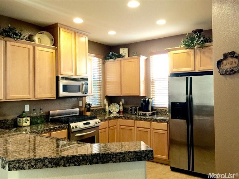 584 Equinox Loop, Lincoln, CA 95648 photo 2
