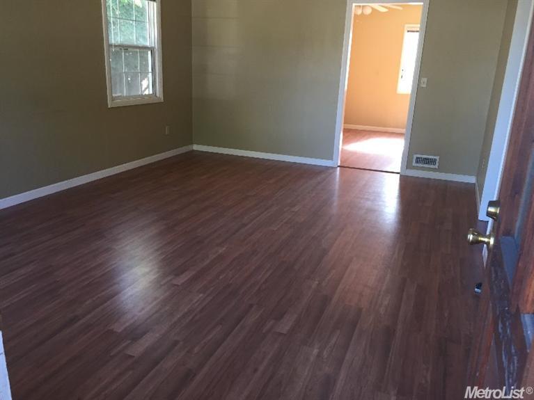 332 Eureka Ave, Lodi, CA 95240 photo 2