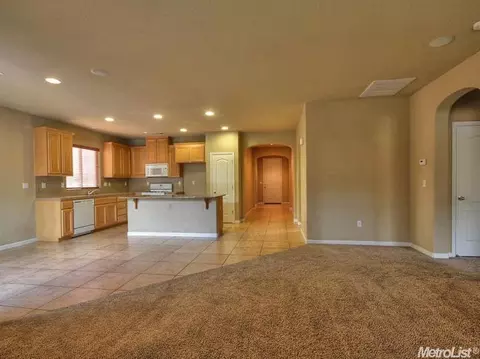 3008 Valdez, Modesto, CA 95355 photo 2