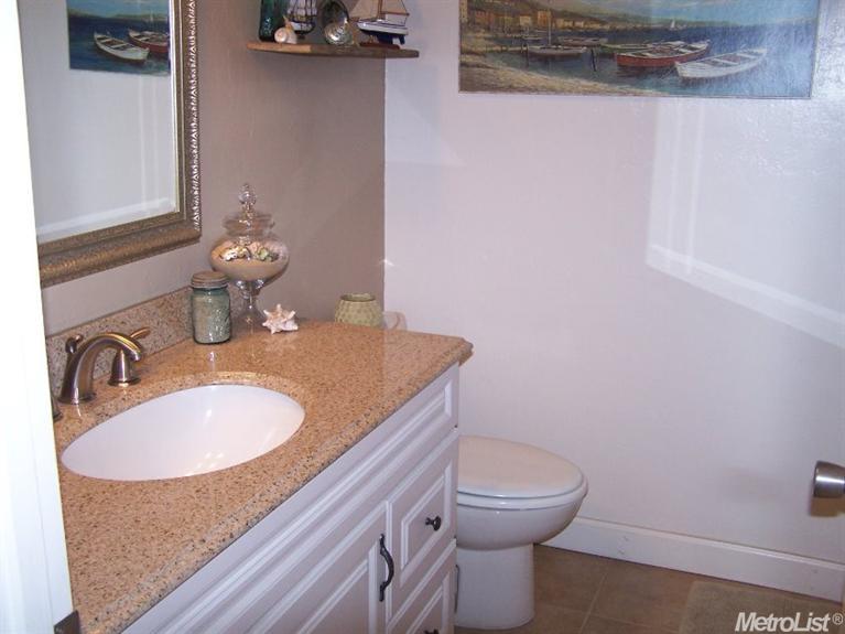 900 Guava Dr, Modesto, CA 95356 photo 9