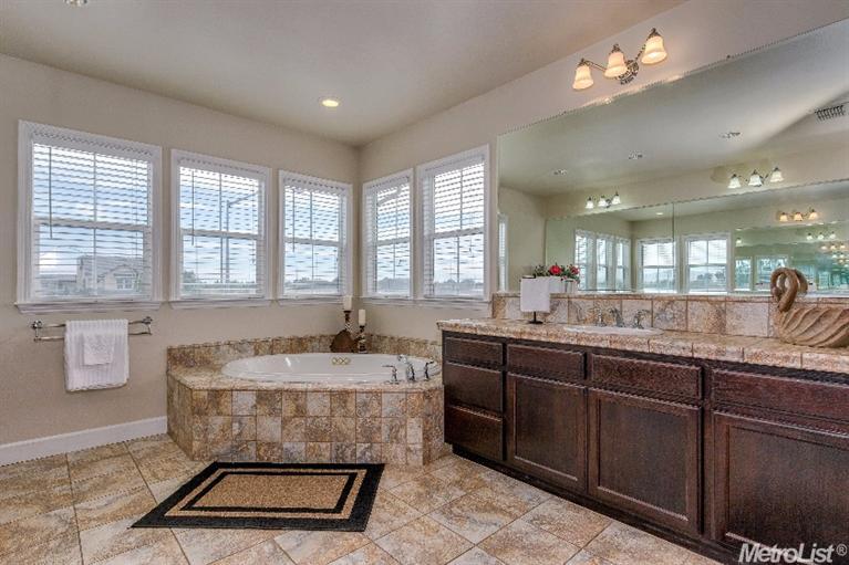 2380 Lotus Way, Tracy, CA 95376 photo 14
