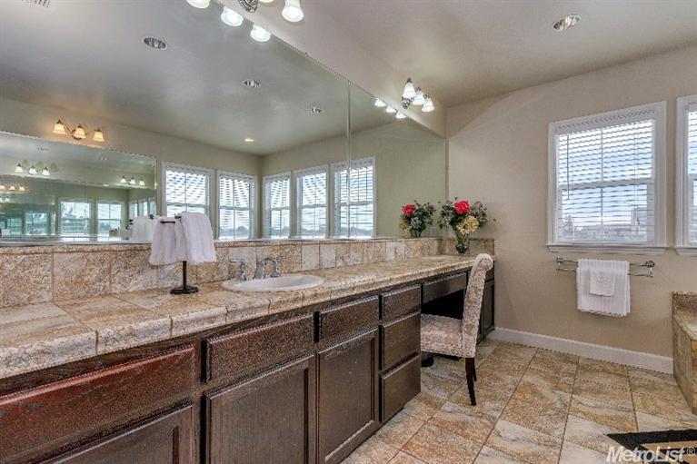 2380 Lotus Way, Tracy, CA 95376 photo 13