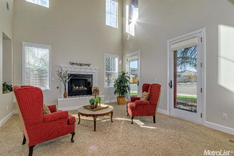 2380 Lotus Way, Tracy, CA 95376 photo 2