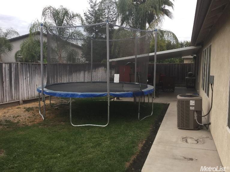 2009 St Peters St, Modesto, CA 95355 photo 10
