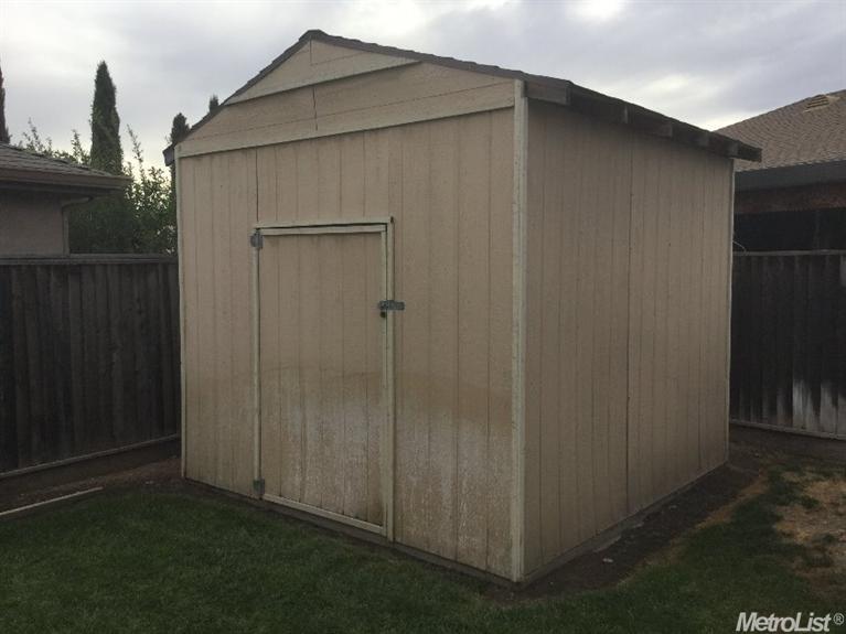 2009 St Peters St, Modesto, CA 95355 photo 8
